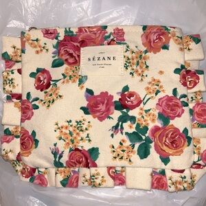 EUC Sézane Floral Pouch